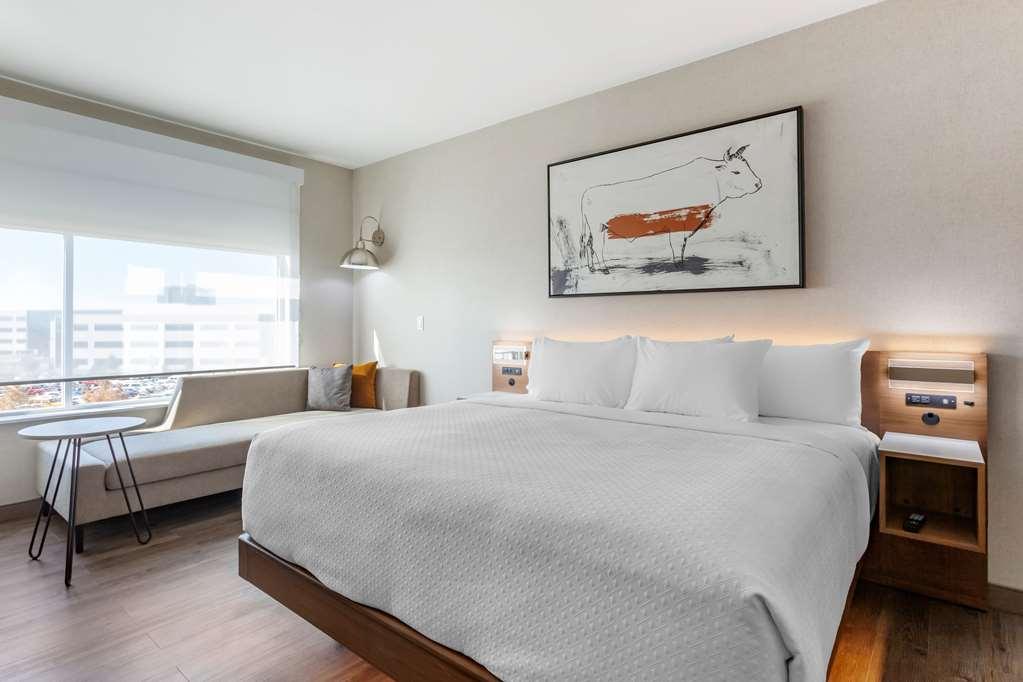 Cambria Hotel Richardson - Dallas Room photo
